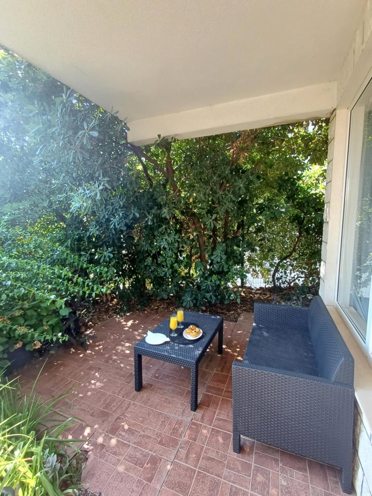 Bluebay Studio Apartment มลินี ภายนอก รูปภาพ